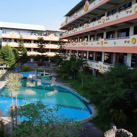 Hotel Surya Indah Batu Malang Exterior foto